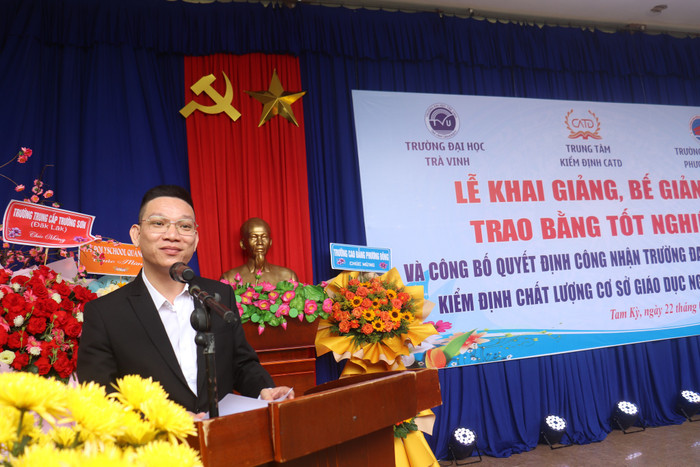 Thạc sĩ Nguyễn Thanh Hiếu - Phó Hiệu trưởng Trường Cao đẳng Phương Đông (tỉnh Quảng Nam). Ảnh: NVCC. thay-Hieu.jpg