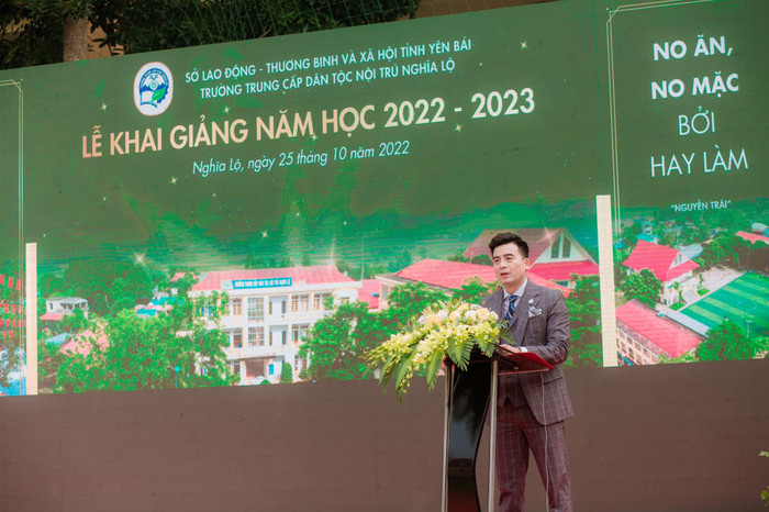 Thầy Lâm Tuấn Khanh – Hiệu trưởng Trường Trung cấp Dân tộc Nội trú Nghĩa Lộ (tỉnh Yên Bái). Ảnh: NVCC. thay-khanh-1.jpg
