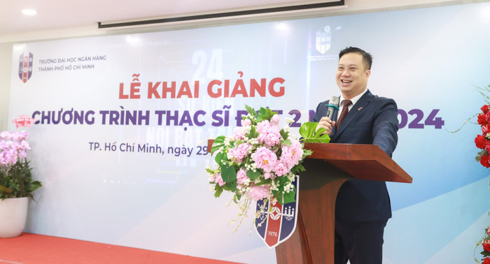 Phó Giáo sư, Tiến sĩ Nguyễn Đức Trung - Hiệu trưởng Trường Đại học Ngân hàng Thành phố Hồ Chí Minh. Ảnh: NVCC. Phó Giáo sư, Tiến sĩ Nguyễn Đức Trung - Hiệu trưởng Trường Đại học Ngân hàng Thành phố Hồ Chí Minh. Ảnh: NVCC.
