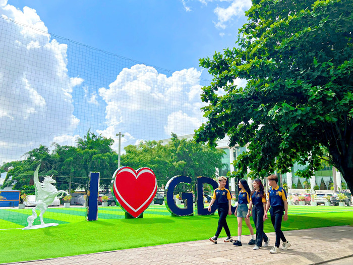 Sinh viên Trường Đại học Gia Định tích cực tham gia các hoạt động bảo vệ môi trường. Ảnh: NTCC. truong-dai-hoc-gia-dinh.jpg