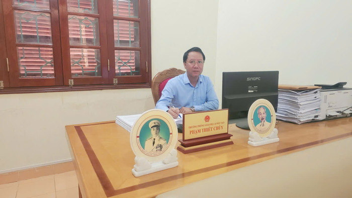 Thầy Phạm Thiết Chùy - Trưởng phòng Giáo dục và Đào tạo huyện Mường Nhé (tỉnh Điện Biên). Ảnh: NVCC. 61a20a2d1733ab6df222.jpg