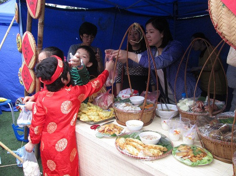 Một gian hàng được chuẩn bị công phu, đẹp mắt.