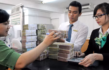 Đầu năm, lượng tiền mặt gửi vào các ngân hàng tăng mạnh.