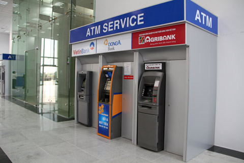 ATM xuất hiện tại nhiều vị trí trong tòa nhà ATM xuất hiện tại nhiều vị trí trong tòa nhà
