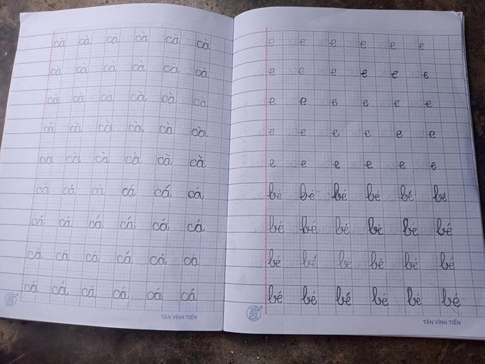 Nét chữ của học sinh vùng khó sau vài tuần học trực tuyến như thế này thật sự đáng khen (Ảnh Đỗ Quyên)