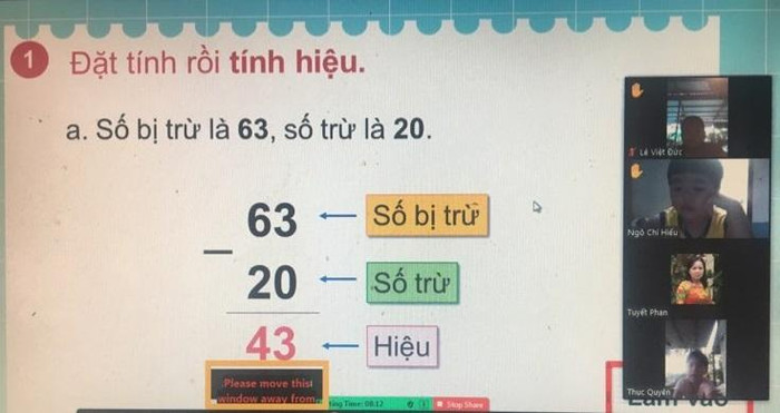 Nếu muốn kiểm tra giáo viên có dạy không hay chất lượng giờ dạy thế nào có nhất định phải buộc giáo viên lên trường để ngồi dạy trực tuyến? (Ảnh P.T) Nếu muốn kiểm tra giáo viên có dạy không hay chất lượng giờ dạy thế nào có nhất định phải buộc giáo viên lên trường để ngồi dạy trực tuyến? (Ảnh P.T)