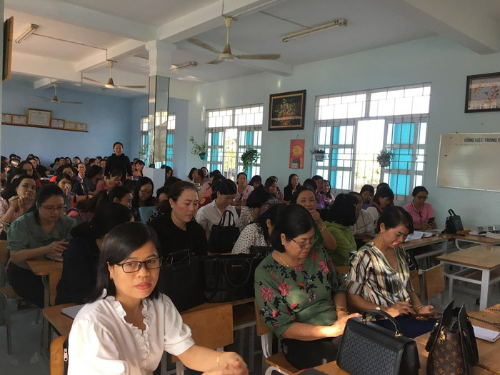 Giáo viên Bình Thuận đang được tập huấn Chương trình giáo dục phổ thông 2018 (Ảnh: Phan Tuyết) Giáo viên Bình Thuận đang được tập huấn Chương trình giáo dục phổ thông 2018 (Ảnh: Phan Tuyết)