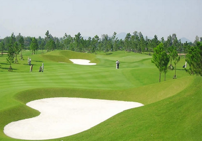 Sân golf Sky Lake bị khách hàng tố bắt chẹt khách chơi. Sân golf Sky Lake bị khách hàng tố bắt chẹt khách chơi.