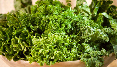 Cải xoăn cũng có nhiều vitamin A, lutein, và zeaxathin.