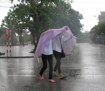 Trong 3 ngày diễn ra kỳ thi tốt nghiệp THPT (2 - 4/6), mưa rào xuất hiện khắp cả nước.