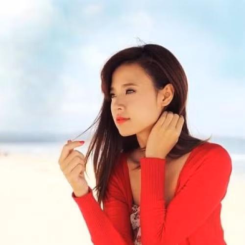 Midu lại lên tiếng xin lỗi mọi người về hành động được cho là "đá điểu" Angela Phương Trinh.