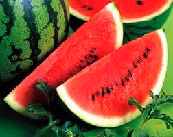 Những chất lycopene có nhiều trong trái cây màu đỏ có tác dụng làm sạch máu và ngăn ngừa sự xuất hiện của khối u và ung thư.
