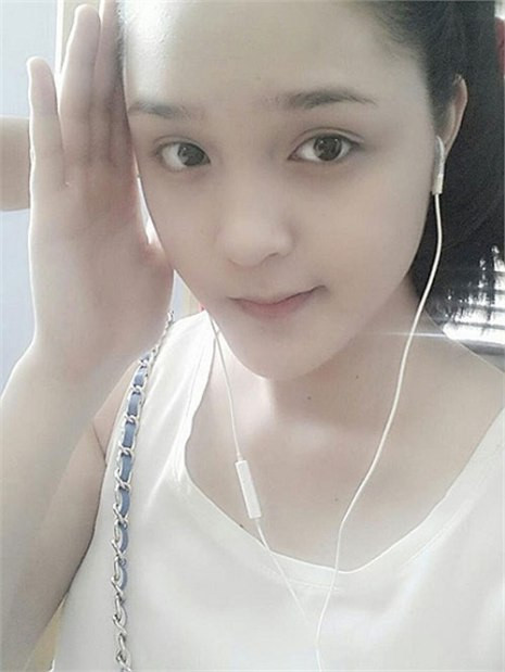 Á hậu Hoàng Anh khoe gương mặt mộc không son phấn cùng làn da trắng sáng. Á hậu Hoàng Anh khoe gương mặt mộc không son phấn cùng làn da trắng sáng.