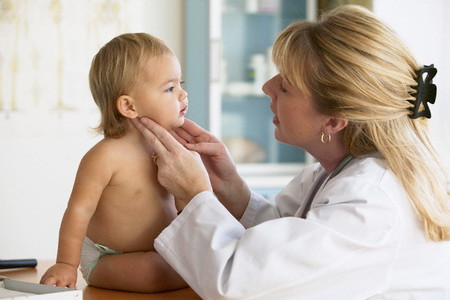 Quai bị gây nên do một loại virus ARN thuộc Rubulavirus trong họ Paramyxoviridae. Quai bị gây nên do một loại virus ARN thuộc Rubulavirus trong họ Paramyxoviridae.