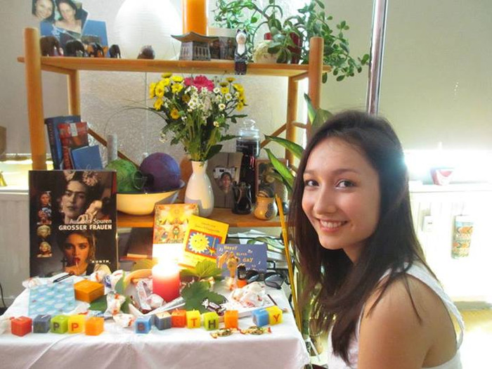 Anna Trương gửi lời cám ơn sau ngày sinh nhật trên trang cá nhân: "19th birthday in Berlin x*. Cảm ơn cả nhà vì những lời chúc tốt đẹp! Yêu cả nhà". Anna Trương gửi lời cám ơn sau ngày sinh nhật trên trang cá nhân: "19th birthday in Berlin x*. Cảm ơn cả nhà vì những lời chúc tốt đẹp! Yêu cả nhà".