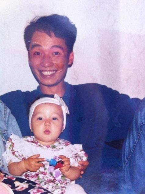 Mỹ Linh khoe ảnh "Anna và Bố" trên trang cá nhân trong "Ngày của cha" 16/6.