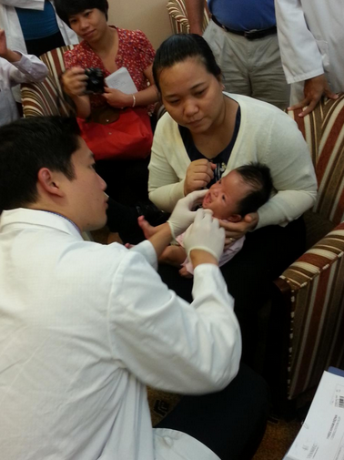 Cháu Lê Ngọc Bảo Trâm mắc Hội chứng Apert hiếm gặp thế giới.