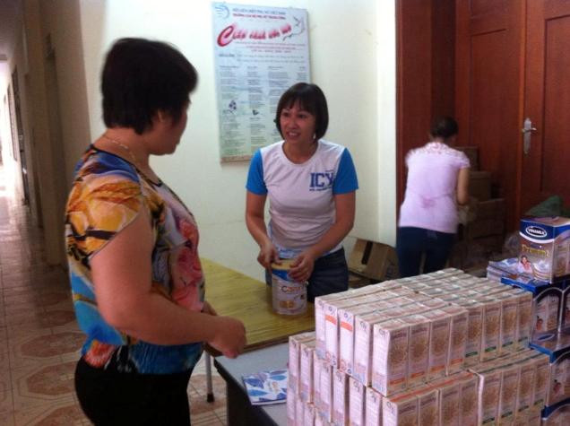Các sản phẩm sữa được giới thiệu đến với người tiêu dùng. Các sản phẩm sữa được giới thiệu đến với người tiêu dùng.