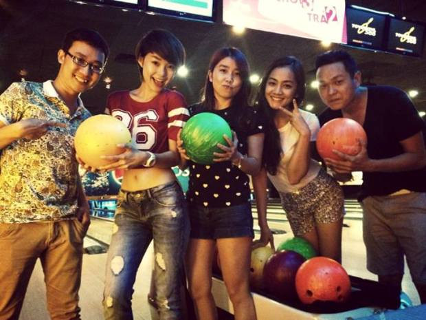 Minh Hằng chia sẻ ảnh đi chơi bowling với bạn bè khiến fans vô cùng thích thú với hình ảnh năng động, mạnh mẽ này. Minh Hằng chia sẻ ảnh đi chơi bowling với bạn bè khiến fans vô cùng thích thú với hình ảnh năng động, mạnh mẽ này.