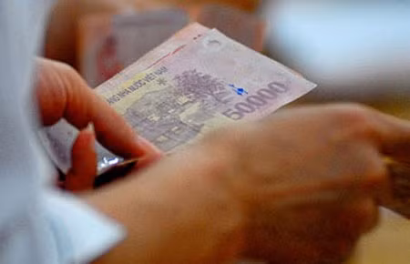 Khởi điểm nộp thuế TNCN: Chốt 9 triệu ảnh 1 Khởi điểm nộp thuế TNCN: Chốt 9 triệu, Tin tức trong ngày, thue TNCN, thu nhap ca nhan, bieu thue luy tien, thue suat, giam tru gia canh, phu cap, tro cap, luong toi thieu, cai cach tien luong, nguoi phu thuoc, bao, tin tuc, tin hot, tin hay