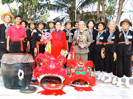 Doi lan co mot khong hai toan ba lao 70 tuoi