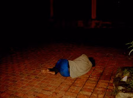 Sống đâu là nhà, ngã đâu là giường