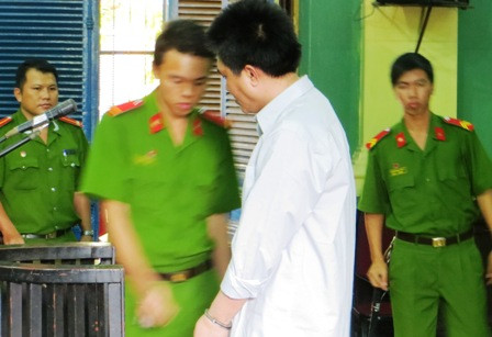 Thảm án từ chuyện... níu tình ảnh 1 Trung, kẻ níu tình không được thì giết vợ tại tòa sơ thẩm
