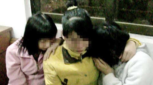 Cuộc chiến tàn khốc ở địa ngục trần gian ảnh 1 Cuộc chiến tàn khốc ở địa ngục trần gian, Tin tức trong ngày, gai mai dam, dia nguc tran gian, buon ban phu nu, khu den do, hanh nghe mai dam, khu xam cao, lua ban sang trung quoc, tu ba, chan dat gai mai dam, bao, tin tuc, tin hot, tin hay, vn