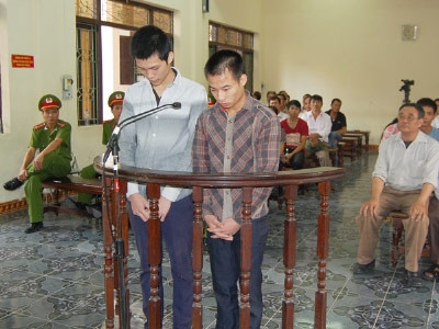 Đang xử vụ giết người, cướp vàng ở Hưng Yên ảnh 1 Đang xử vụ giết người, cướp vàng ở Hưng Yên, An ninh Xã hội, cuop tiem vang o hung yen, khoi to, cuop tiem vang, tang vat cuop tiem vang, xa sung cuop tiem vang, le van luyen, an mang, toi pham, bao, tin hot, tin hay