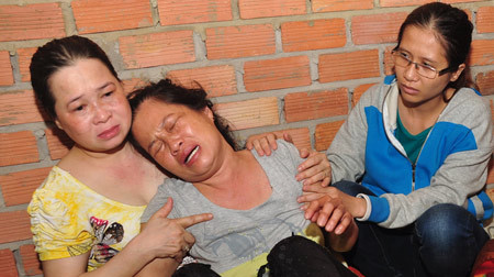 Đau thương sinh viên quên mình bắt cướp ảnh 2 Đau thương sinh viên quên mình bắt cướp, An ninh Xã hội, bat cuop, cuop giat, nguoi chet, tai nan giao thong, vu cuop, bao, tin tuc, tin an ninh