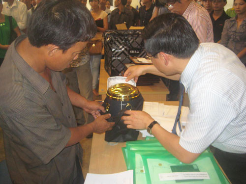 14 nạn nhân chết cháy ở Nga đã về nước ảnh 8 14 nạn nhân chết cháy ở Nga đã về nước, Tin tức trong ngày, chay o nga, xuong may, cong nhan, viet nam, nguoi lao dong, pho cong xa pari, cuu hoa, canh sat, pccc, khu nha xuong, tin tuc, tin nhanh, tin hot, vn