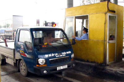 Xoá sổ các trạm thu phí để đánh “thuế đường” ảnh 1 Xoá sổ các trạm thu phí để đánh “thuế đường” ảnh 1