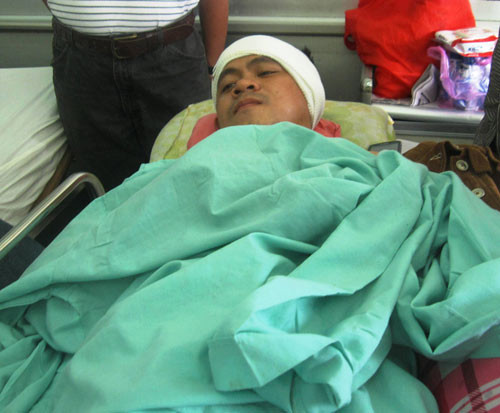 Phút sinh tử đối mặt tên cướp hung tợn ảnh 1 Phút sinh tử đối mặt tên cướp hung tợn, Cảnh giác, An ninh Xã hội, bat cuop, cuop tai san, dai uy canh sat, cuop giat, ten cuop, nguoi chet, tai nan giao thong, vu cuop, bao, tin tuc, tin an ninh