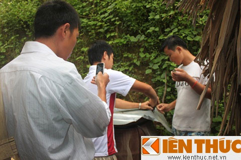 Suýt bỏ mạng vì "rắn thần" ảnh 3 Suýt bỏ mạng vì "rắn thần", Tin tức trong ngày, ran than, ran ho chua, ho mang chua, ran ho mang, ruou ran, ngam ruou ran, ngam ruou, ruou thuoc, ruou bo, thap toan dai bo, ruou bo duong, bao, tin hay, tin hot, tin tuc, vn