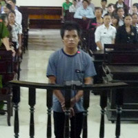 Kẻ thủ ác giết vợ nhận án 14 năm tù.