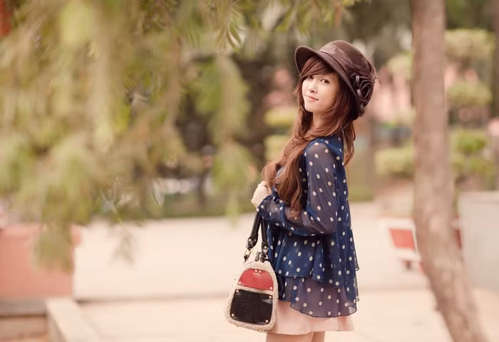 Pill Lady là nickname dễ thương trên Facebook của cô nàng Thu Trang đến từ Sài Gòn. Sở hữu gương mặt xinh xắn với mái tóc xoăn mềm mại, Thu Trang thực sự thu hút sự chú ý của nhiều cư dân mạng. Pill Lady là nickname dễ thương trên Facebook của cô nàng Thu Trang đến từ Sài Gòn. Sở hữu gương mặt xinh xắn với mái tóc xoăn mềm mại, Thu Trang thực sự thu hút sự chú ý của nhiều cư dân mạng.