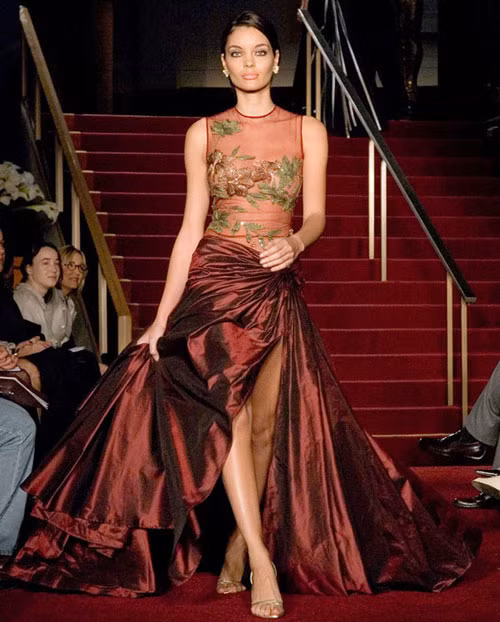 Bộ váy nguyên bản của Ellie Saab Bộ váy nguyên bản của Ellie Saab