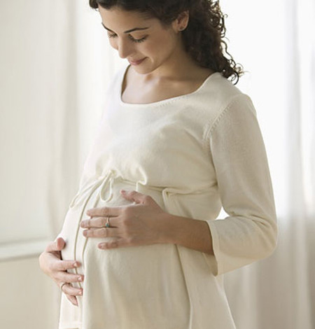 Mụn trứng cá rất phổ biến khi mang bầu. Mụn trứng cá rất phổ biến khi mang bầu.