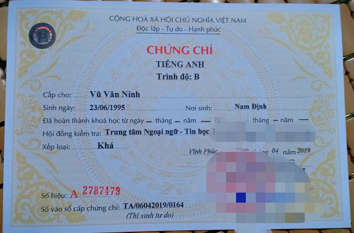 Nhiều chứng chỉ ngoại ngữ hiện nay chỉ nộp tiền xong là có (Ảnh minh họa Vũ Ninh) Nhiều chứng chỉ ngoại ngữ hiện nay chỉ nộp tiền xong là có (Ảnh minh họa Vũ Ninh)
