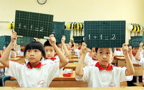 Chất lượng giảng dạy được nâng lên không phụ thuộc vào việc giáo viên có đủ các chứng chỉ hay không?(Ảnh minh họa VOV) Chất lượng giảng dạy được nâng lên không phụ thuộc vào việc giáo viên có đủ các chứng chỉ hay không?(Ảnh minh họa VOV)