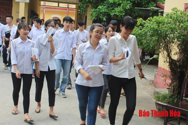 Học sinh tỉnh Thanh Hóa thi vào lớp 10 (Báo Thanh Hóa) Học sinh tỉnh Thanh Hóa thi vào lớp 10 (Báo Thanh Hóa)