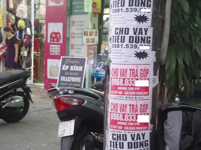 "Ngân hàng cột điện" giăng bẫy khắp nơi (Ảnh VTC) "Ngân hàng cột điện" giăng bẫy khắp nơi (Ảnh VTC)