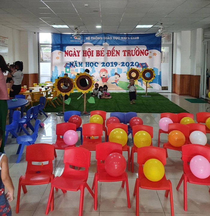 Sân khấu để các bé ca hát và chụp hình lưu niệm (Ảnh CTV) Sân khấu để các bé ca hát và chụp hình lưu niệm (Ảnh CTV)