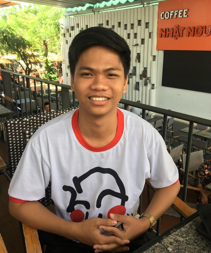 Phạm Tiến Trung thủ khoa của trường Đại học Y Dược thành phố Hồ Chí Minh (Ảnh tác giả). Phạm Tiến Trung thủ khoa của trường Đại học Y Dược thành phố Hồ Chí Minh (Ảnh tác giả).