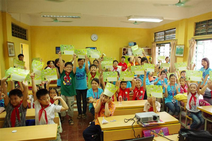 Học sinh luôn hào hứng khi được tổ chức trò chơi học tập (Ảnh ducmon89.violet.vn)