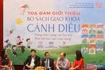 Anh học kiểu gì mà tốt nghiệp đại học, có bài toán của con giải cũng không xong? ảnh 4