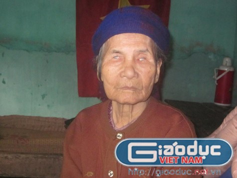 "Đến bây giờ chả còn nước mắt để mà khóc nữa" "Đến bây giờ chả còn nước mắt để mà khóc nữa"