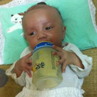 Bé Đặng Kiệt Nhân nay đã được về bên mẹ