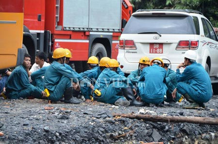 Quảng Ninh: Nổ khí mê tan, 4 người chết ảnh 7 Quảng Ninh: Nổ khí mê tan, 4 người chết, Tin tức Việt Nam, Tin tức trong ngày, no khi me tan, no lo, quang ninh, khi me tan, cong nhan, bao, tin tuc, tin hot, tin hay