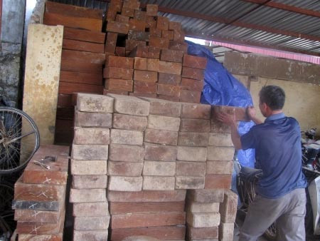 Lợi nhuận ngang ma tuý, "máu" rừng vẫn chảy ảnh 3 Lợi nhuận ngang ma tuý, "máu" rừng vẫn chảy, Tin tức trong ngày, go lau, lam tac, kiem lam, ma tuy, go nghien, go quy, bao, tin tuc, tin hot, tin hay